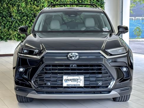 Used 2024 Toyota Grand Highlander AWD image 9