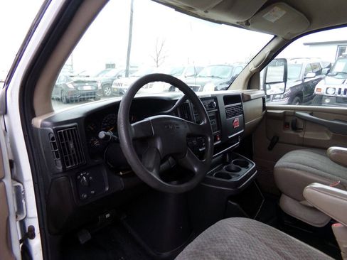 Used 2007 GMC Savana 3500 image 13