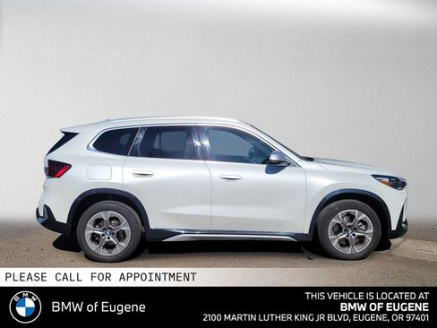 Used 2024 BMW X1 xDrive28i AWD/4WD image 2