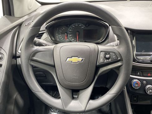 Used 2020 Chevrolet Trax LS image 14