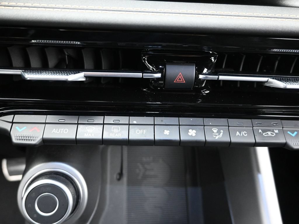 Used 2025 Alfa Romeo Tonale AWD/4WD image 15