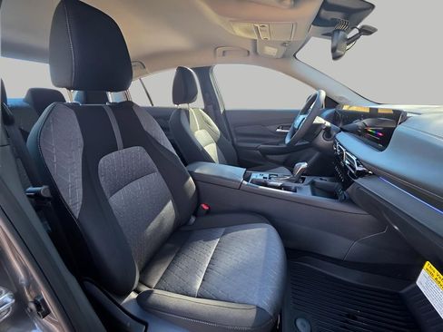 New 2026 Nissan Sentra SV image 9