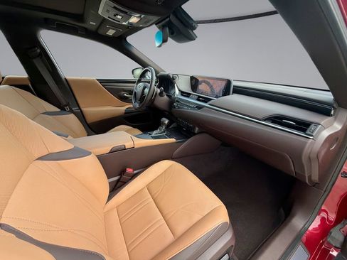 Used 2019 Lexus ES 350 Ultra Luxury w/ Accessory Package 2 FWD image 15