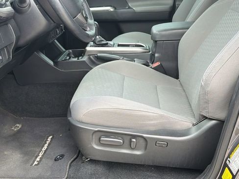 Used 2023 Toyota Tacoma SR5 RWD image 10