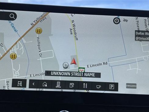 Used 2025 Mitsubishi Outlander ES image 18