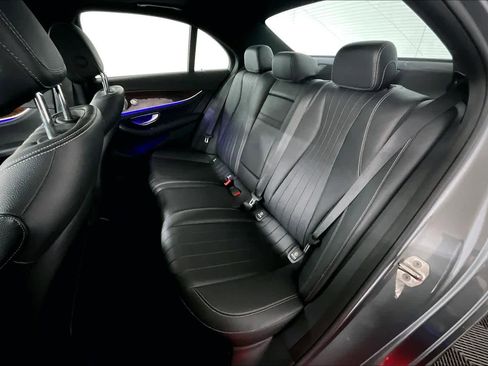 Used 2017 Mercedes-Benz E 300 4MATIC image 19