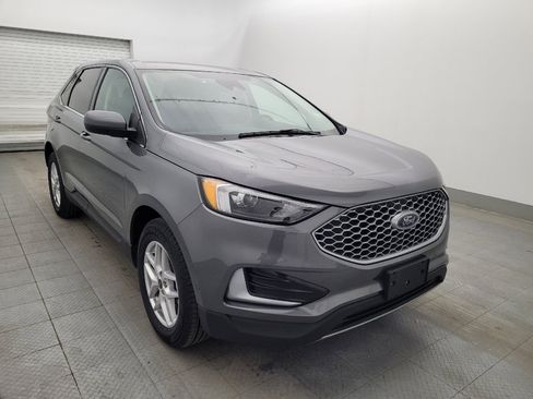 Used 2024 Ford Edge SEL image 13