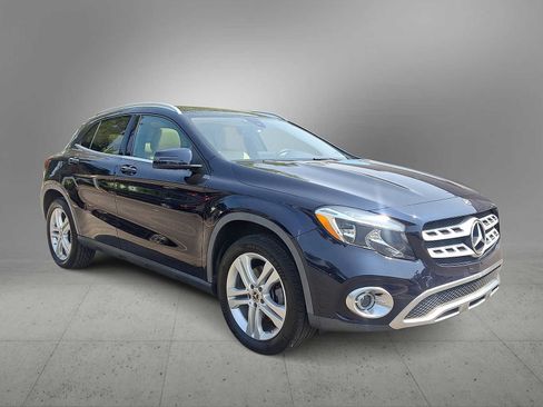 Used 2018 Mercedes-Benz GLA 250 4MATIC image 2