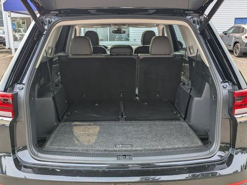 Used 2024 Volkswagen Atlas SEL AWD/4WD image 34