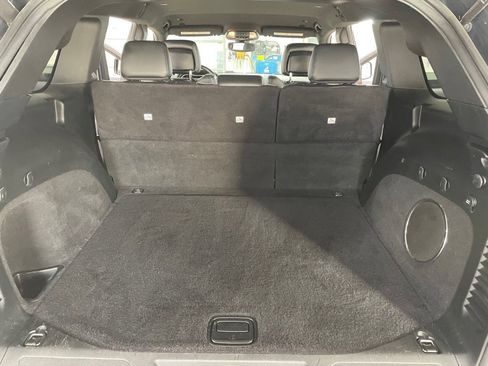 Used 2018 Jeep Grand Cherokee Altitude image 17