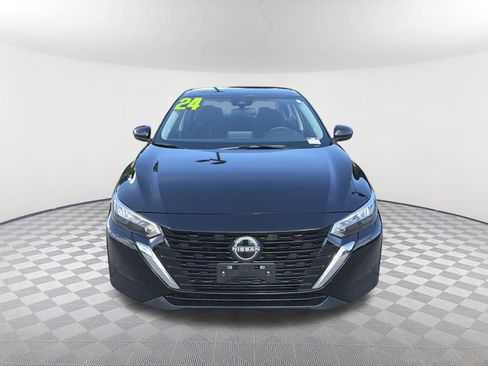 Used 2024 Nissan Sentra SV FWD image 2