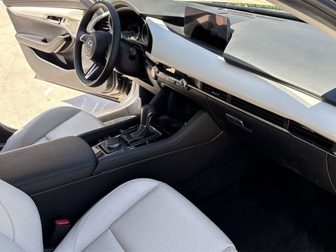 Used 2024 MAZDA MAZDA3 2.5 Turbo Sedan w/Premium Plus image 33