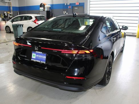 Used 2025 Honda Accord SE image 41