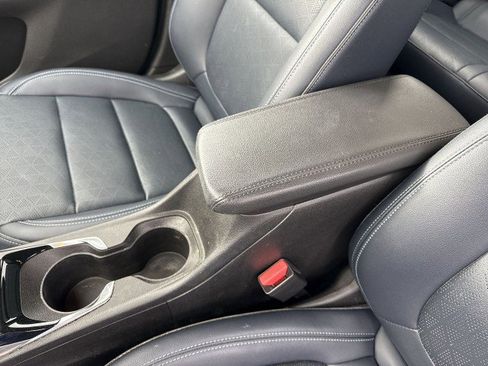 Certified 2022 Chevrolet Bolt EUV LT w/ Convenience Package image 21