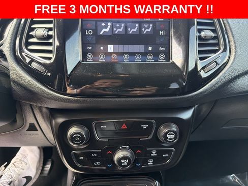 Used 2019 Jeep Compass Latitude AWD/4WD image 19