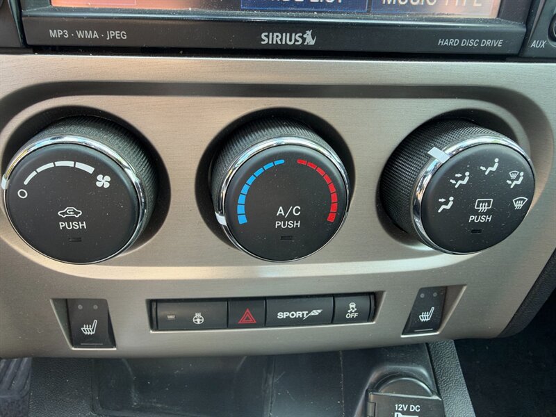 Used 2010 Dodge Challenger R/T RWD image 15