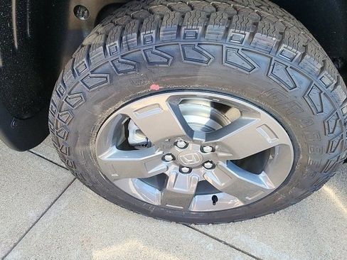Used 2025 Honda Ridgeline TrailSport image 12