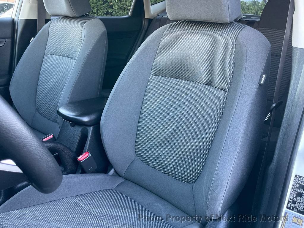 Used 2021 Kia Seltos LX AWD/4WD image 9