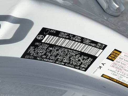 Certified 2024 Toyota Prius LE FWD image 20