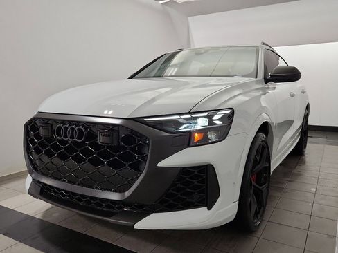Used 2025 Audi RS Q8 performance image 2