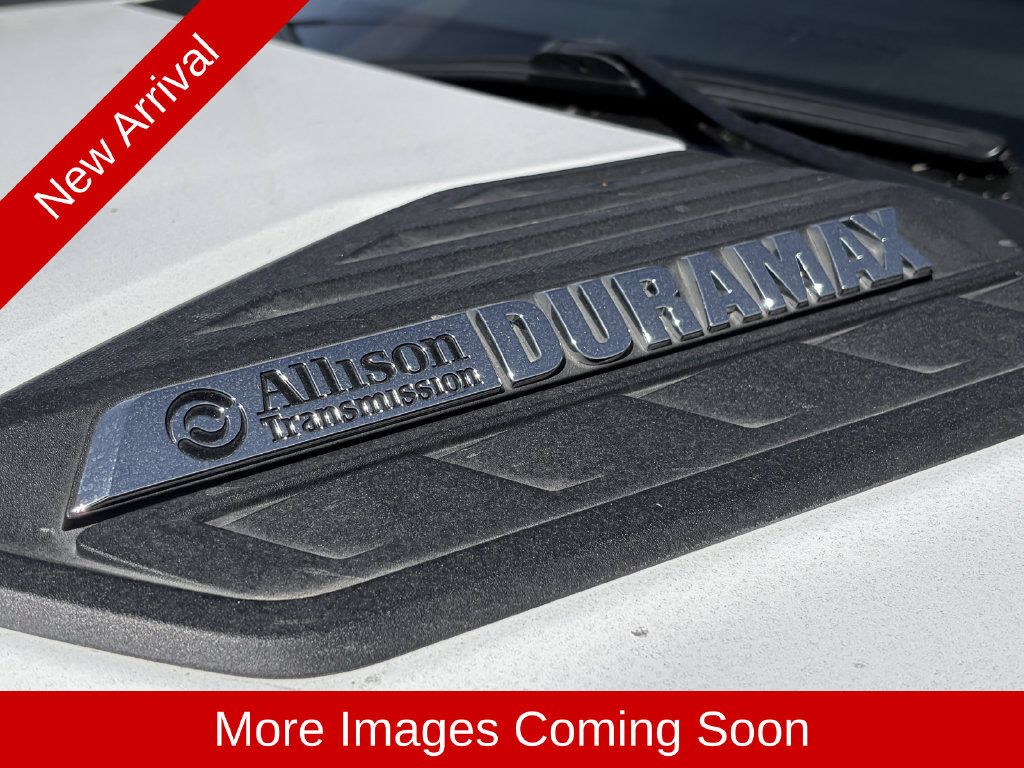 Used 2025 Chevrolet Silverado 2500 LT w/ Convenience Package AWD/4WD image 8