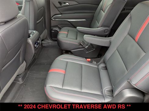 Used 2024 Chevrolet Traverse RS w/ LPO, Floor Liner Package image 4