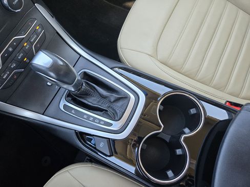 Certified 2017 Ford Edge SEL w/ Equipment Group 201A image 15