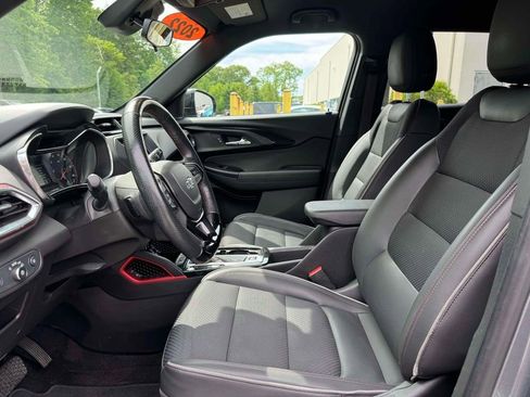 Used 2022 Chevrolet TrailBlazer RS FWD image 16