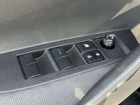 Used 2025 Toyota Corolla LE FWD image 23