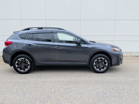 Used 2022 Subaru Crosstrek 2.0i Premium image 5