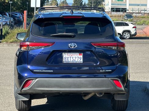 Used 2021 Toyota Highlander XLE image 5