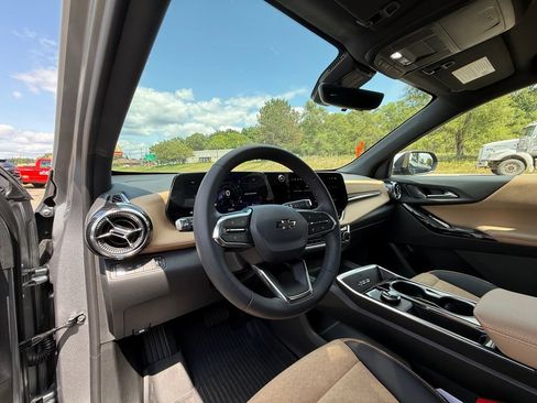 Certified 2026 Chevrolet Equinox ACTIV w/ Convenience Package III AWD/4WD image 15