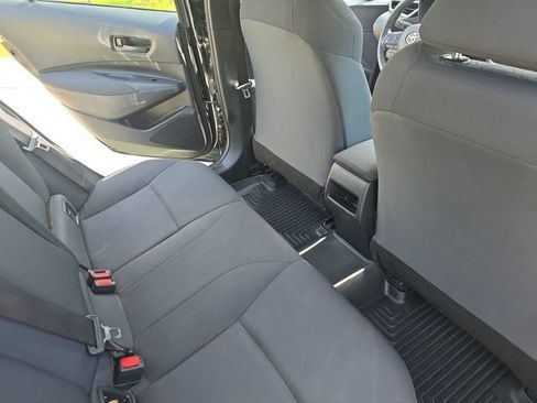 Used 2022 Toyota Corolla LE FWD image 12