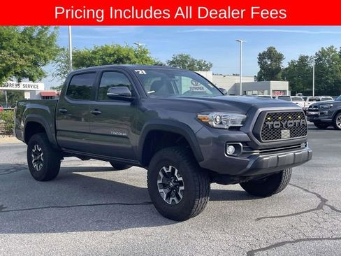 Used 2021 Toyota Tacoma TRD Off-Road AWD/4WD image 7