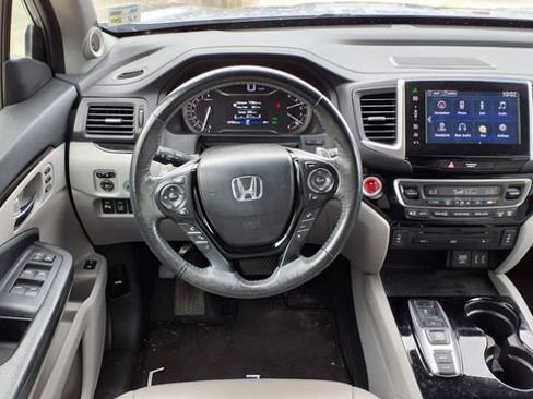 Used 2016 Honda Pilot Touring image 20