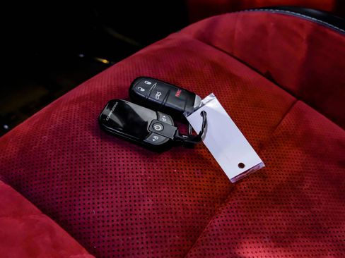 Used 2016 Dodge Challenger SRT image 58