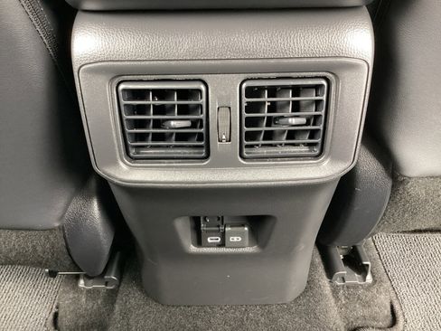 Used 2025 Toyota RAV4 XLE Premium image 34