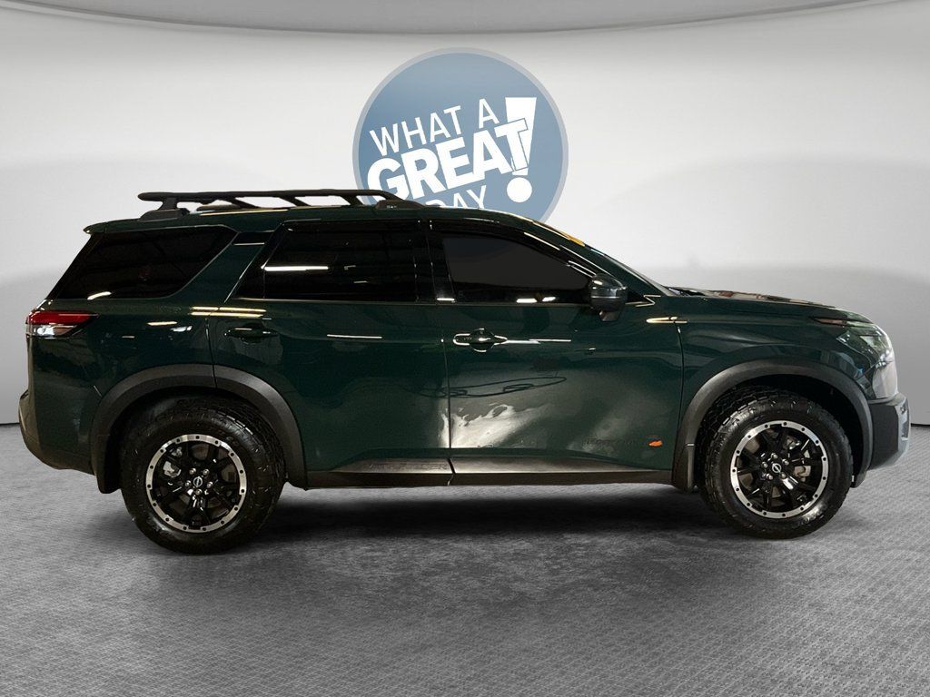 Used 2025 Nissan Pathfinder Rock Creek AWD/4WD image 2