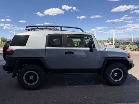 Used 2013 Toyota FJ Cruiser 4WD w/ Trail Teams Special Edition image 7