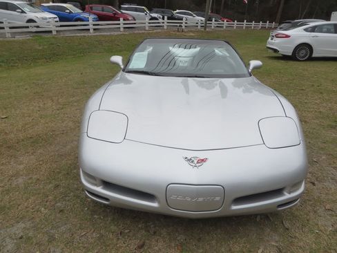 Used 2003 Chevrolet Corvette Convertible w/ Preferred Equipment Group1 image 11