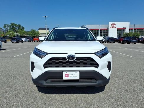 Used 2025 Toyota RAV4 XLE FWD image 10