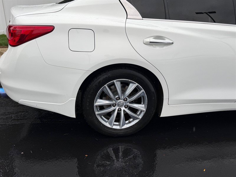Used 2015 INFINITI Q50 Premium w/ Navigation Package AWD/4WD image 30