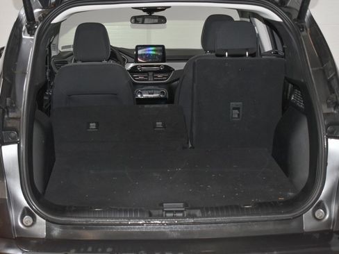 Used 2022 Ford Escape SE w/ SE Sport Appearance Package image 26