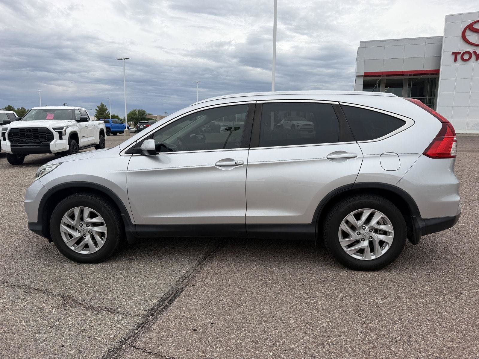 Used 2016 Honda CR-V EX-L image 2