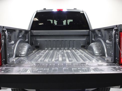 Used 2024 Ford F250 Lariat w/ Chrome Package image 14