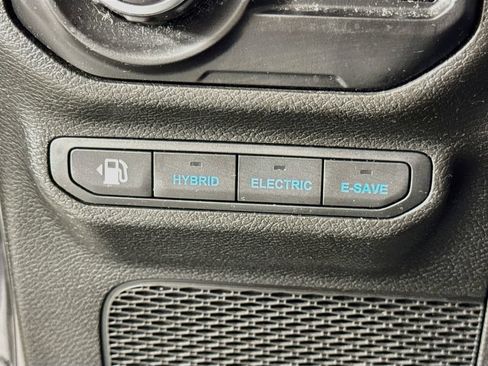 Used 2021 Jeep Wrangler Unlimited Sahara w/ Cold Weather Group AWD/4WD image 15