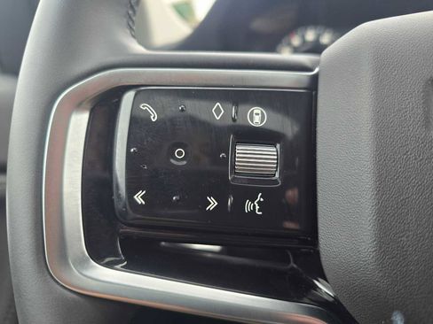 Used 2024 Land Rover Discovery Sport S image 33