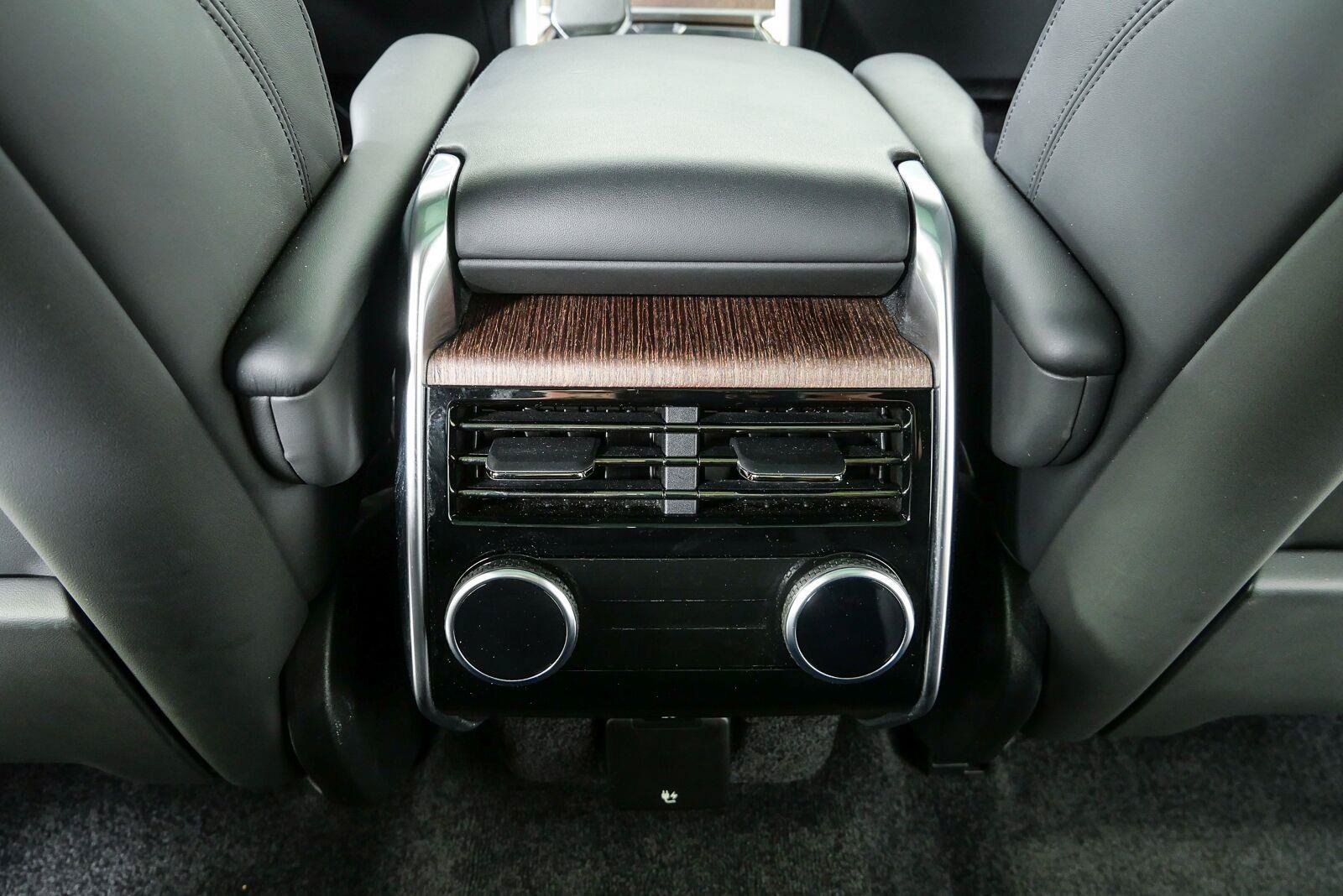 Used 2024 Land Rover Range Rover SE AWD/4WD image 22
