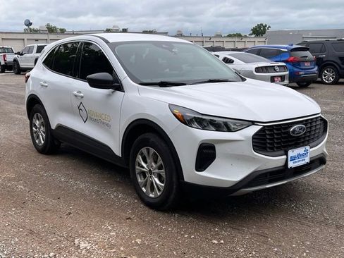 Used 2024 Ford Escape Active AWD/4WD image 7