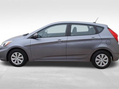 Used 2016 Hyundai Accent SE image 4
